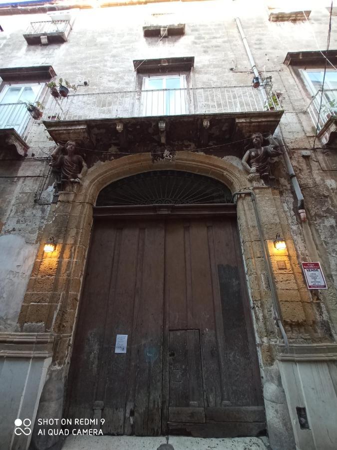 Palazzo Saraceno Apartment-Taras Taranto Dış mekan fotoğraf