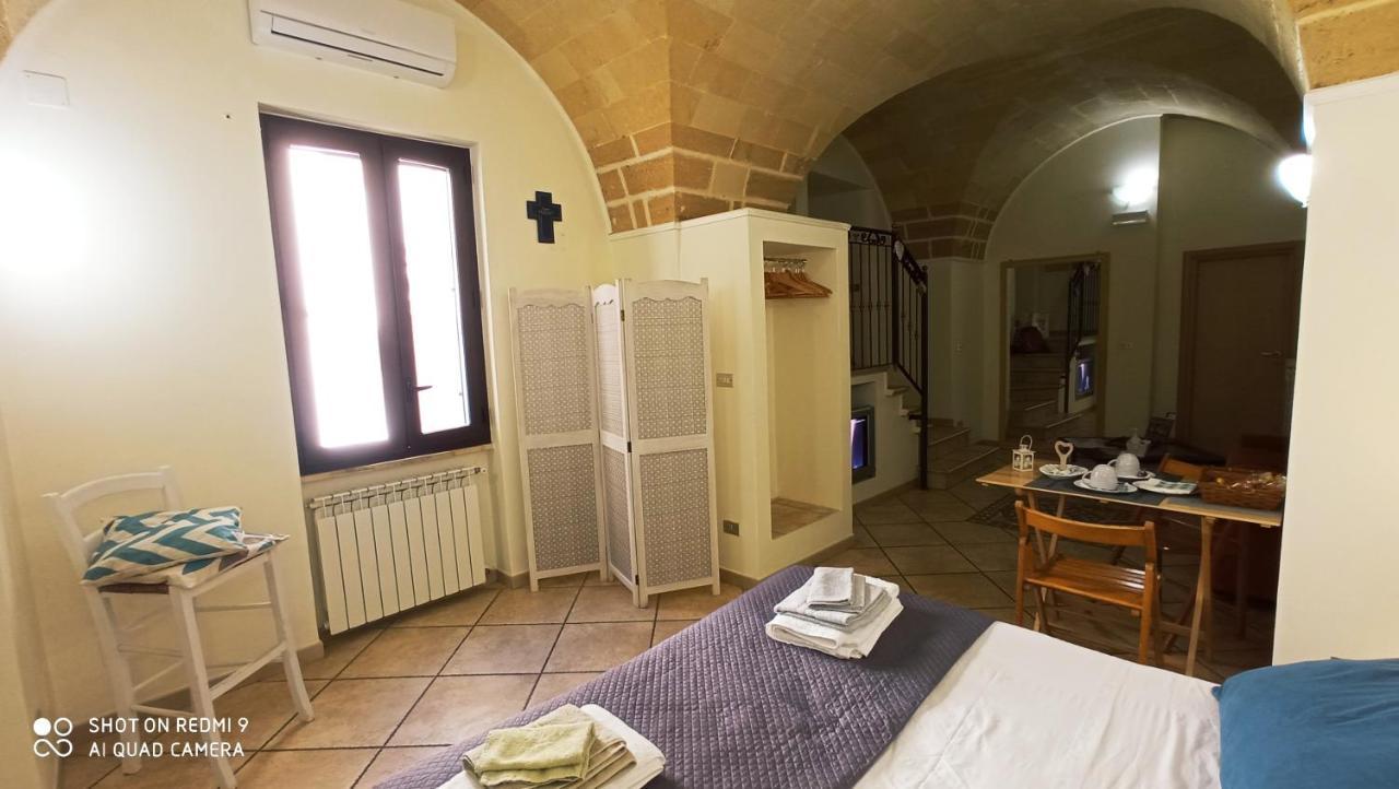 Palazzo Saraceno Apartment-Taras Taranto Dış mekan fotoğraf
